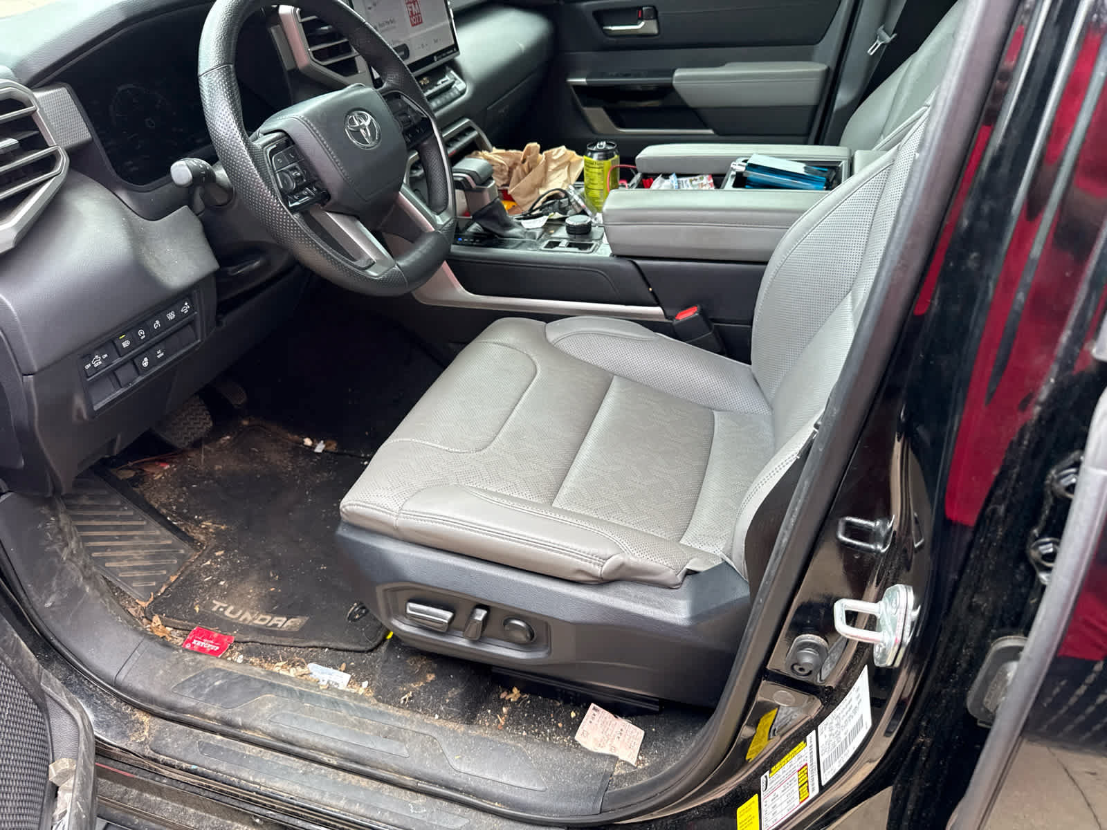 Used 2024 Toyota Tundra Limited AWD/4WD image 6