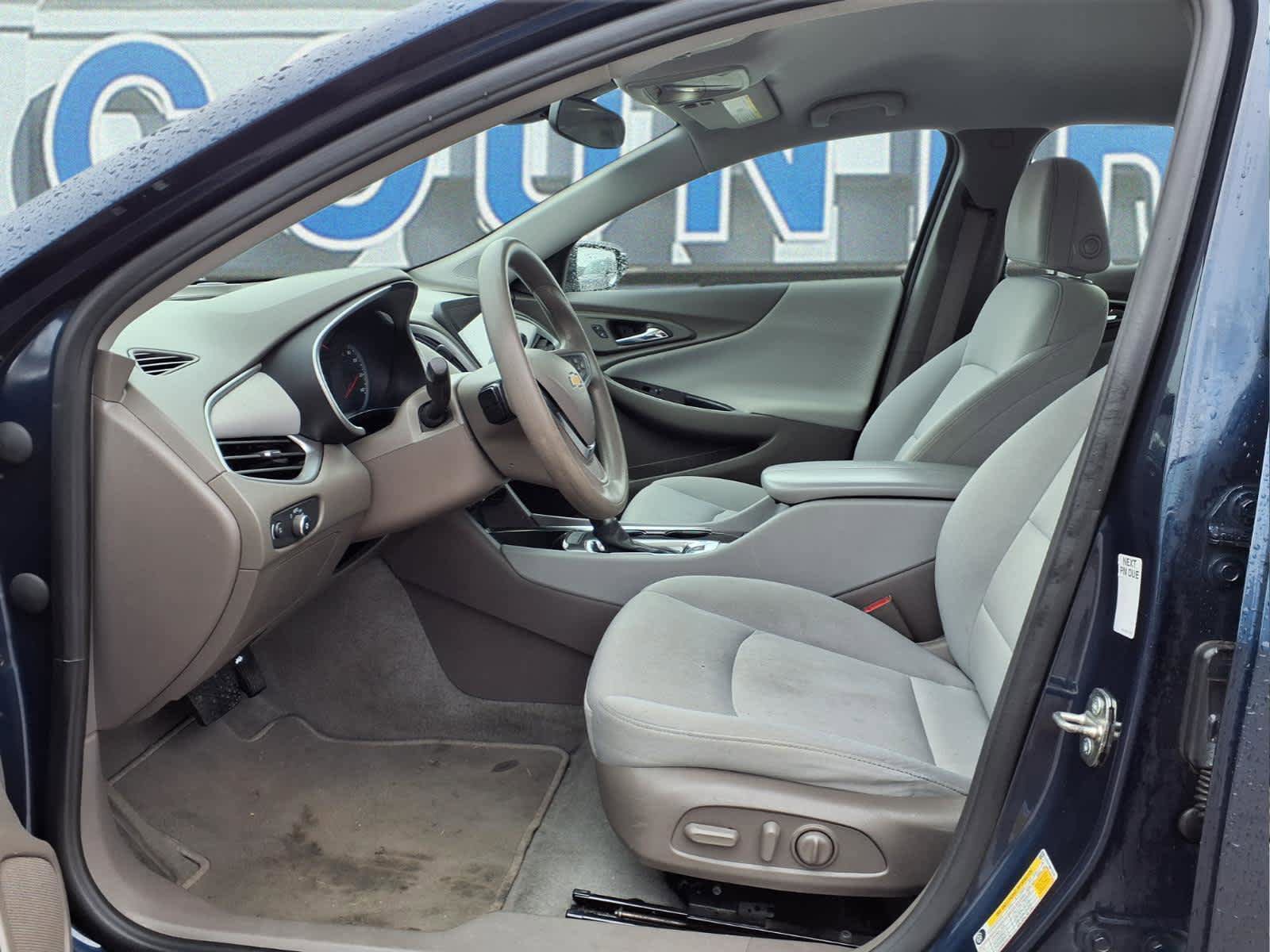Used 2022 Chevrolet Malibu LT FWD image 14