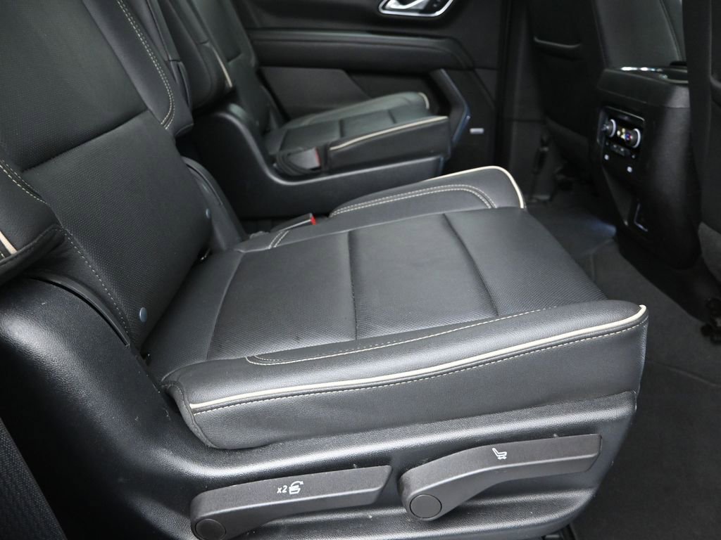 Used 2023 Chevrolet Tahoe Premier AWD/4WD image 22