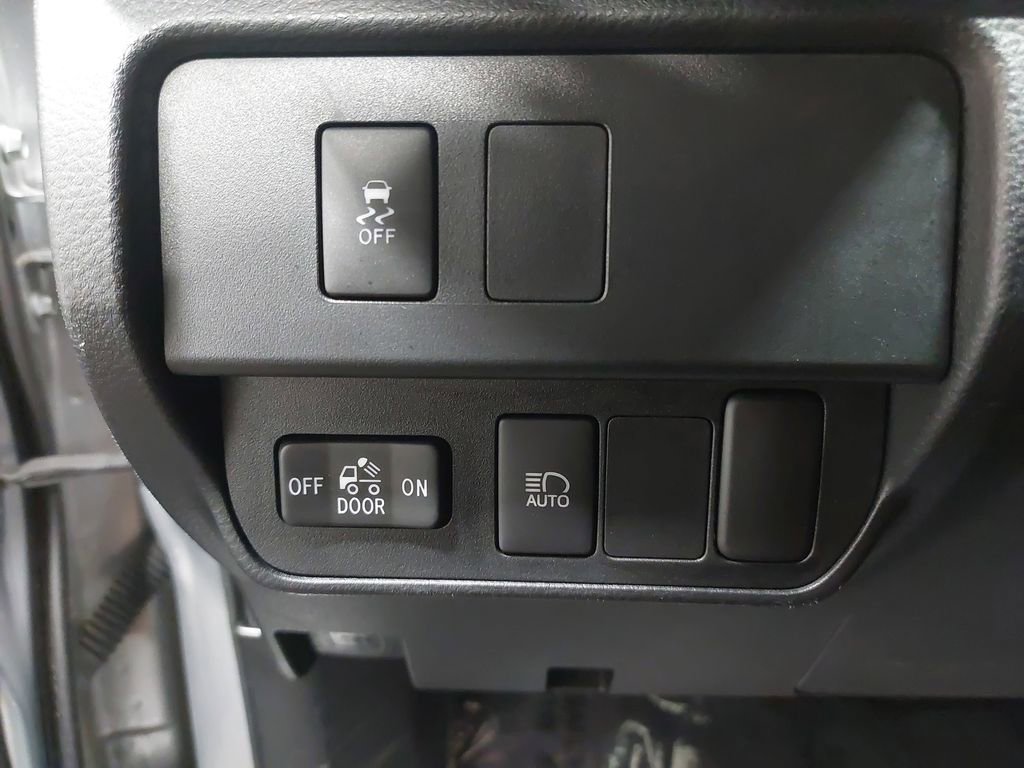Used 2022 Toyota Tacoma SR5 w/ SR5 Appearance Package (SM) image 12