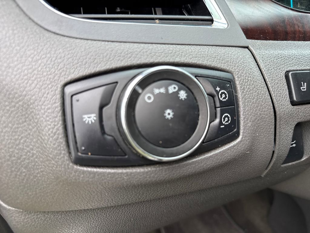 Used 2013 Ford Edge Limited FWD image 15