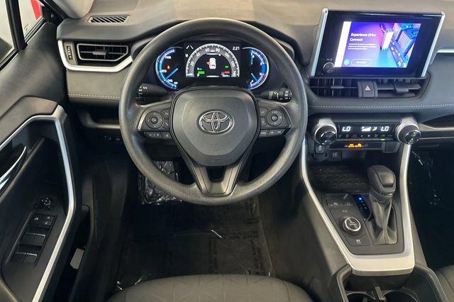 Certified 2025 Toyota RAV4 XLE AWD/4WD image 18