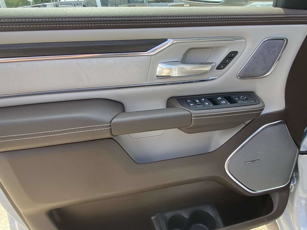 New 2026 RAM 1500 Laramie AWD/4WD image 14