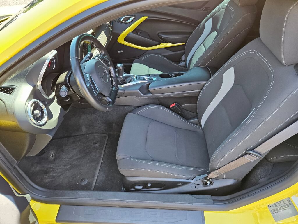Used 2016 Chevrolet Camaro LT w/ RS Package RWD image 10