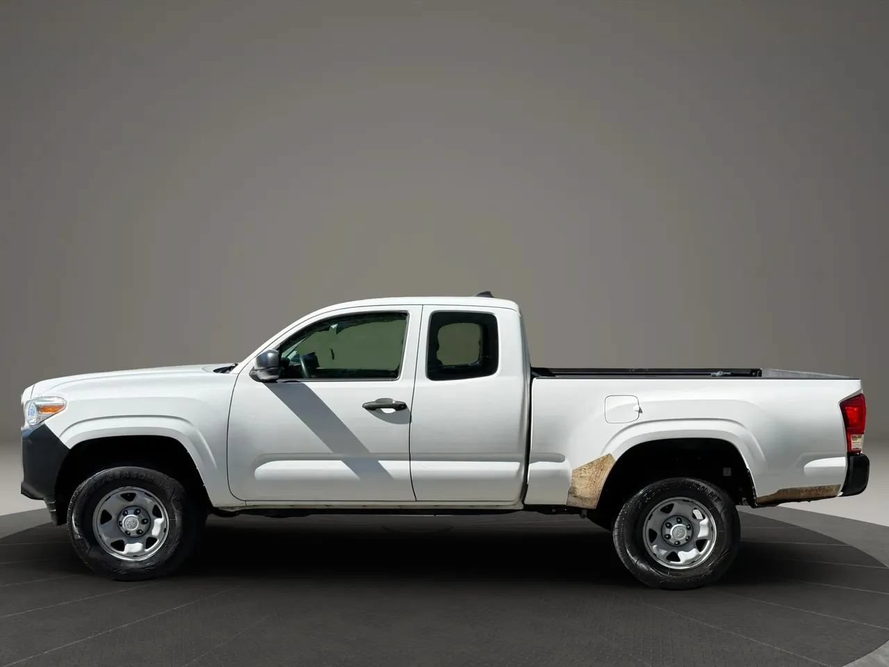 Used 2016 Toyota Tacoma SR RWD image 7