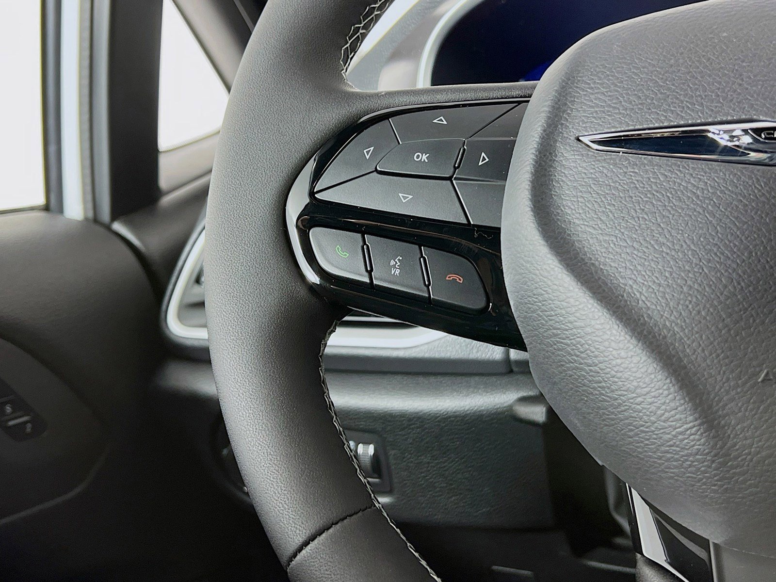 New 2026 Chrysler Pacifica Select FWD image 15