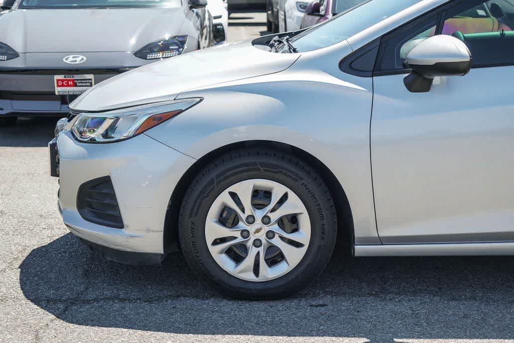 Used 2019 Chevrolet Cruze LS FWD image 9