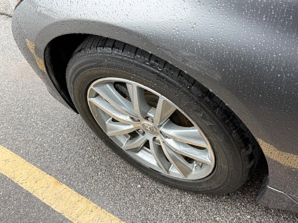 Used 2015 INFINITI Q50 Premium w/ Navigation Package AWD/4WD image 11