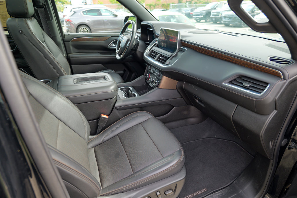 Used 2023 Chevrolet Suburban High Country AWD/4WD image 37