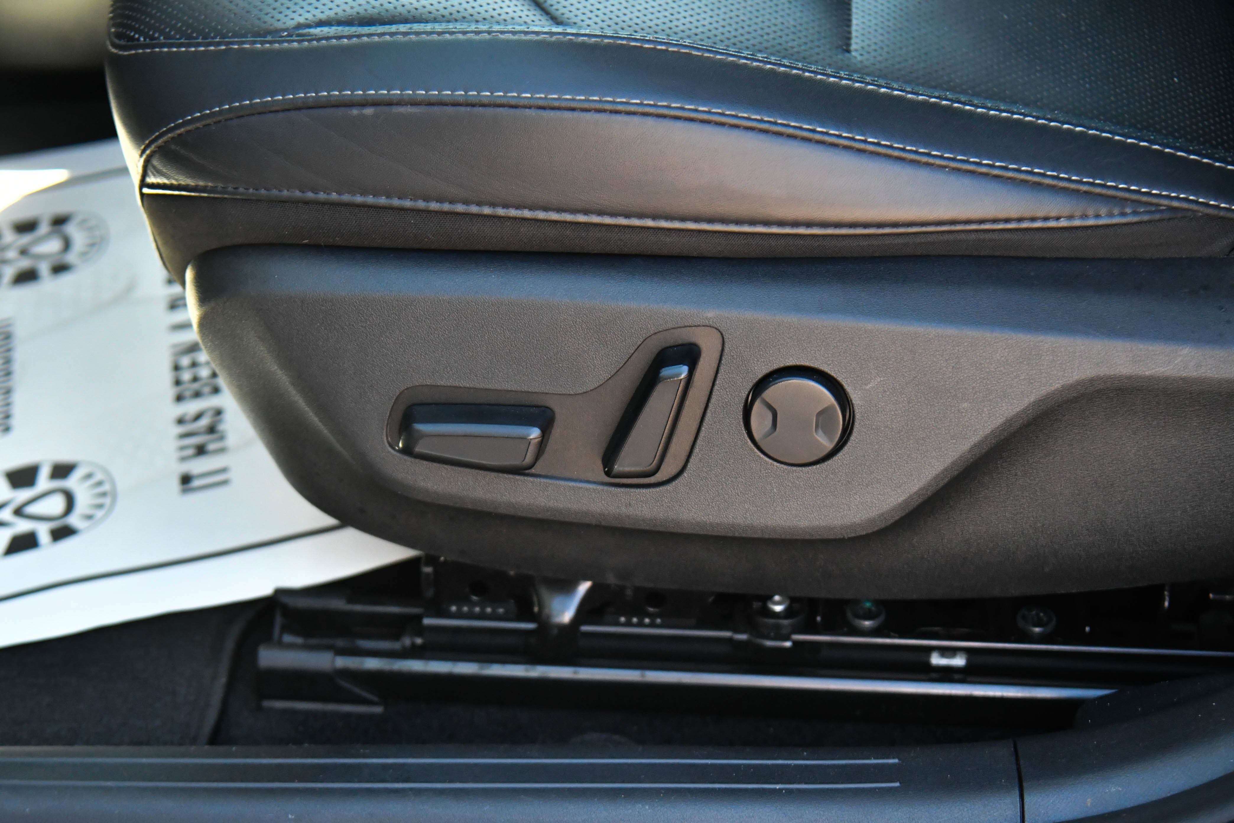 Used 2023 Kia EV6 Wind w/ Wind Technology Package AWD/4WD image 17