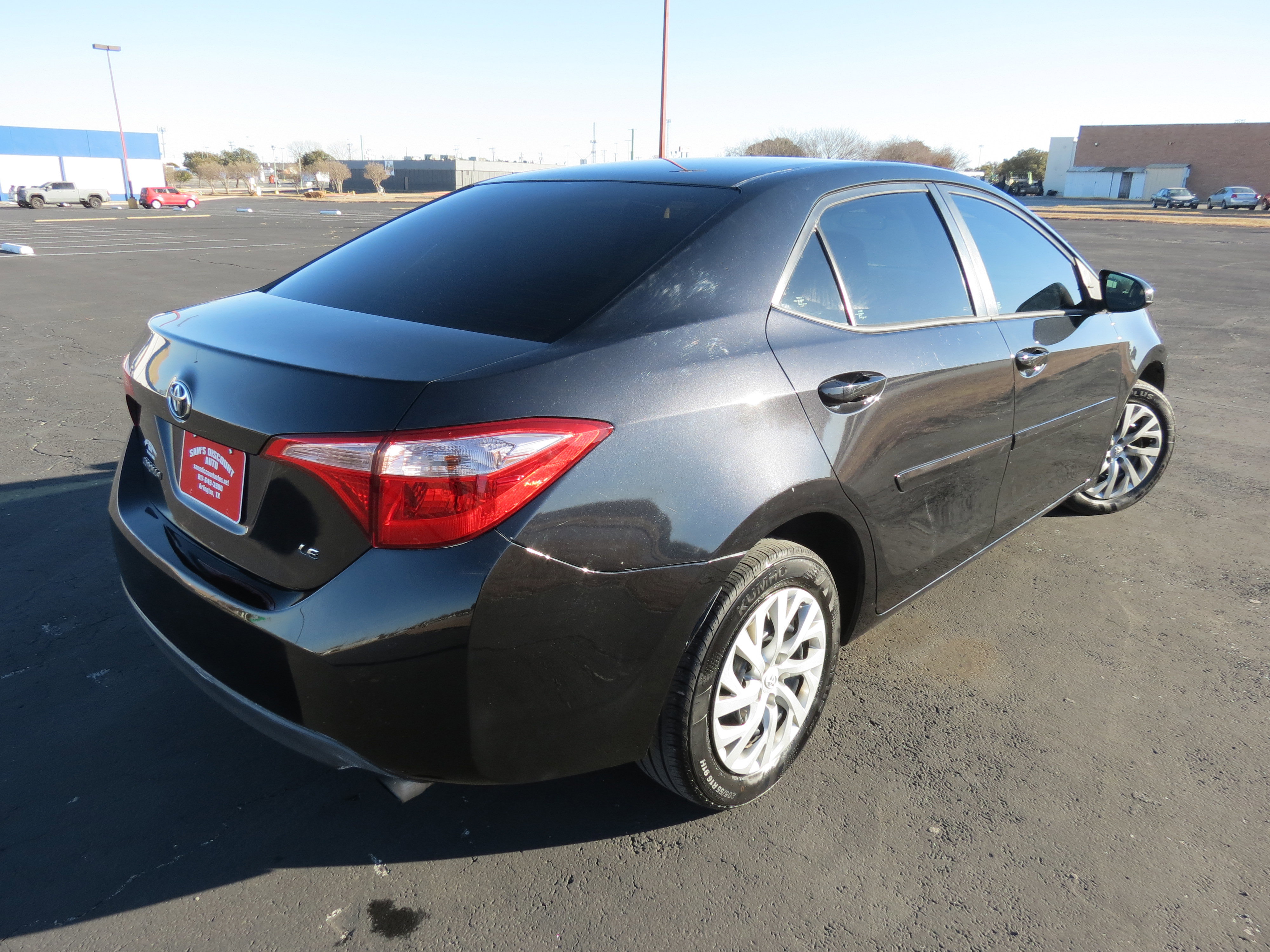 Used 2017 Toyota Corolla LE FWD image 6