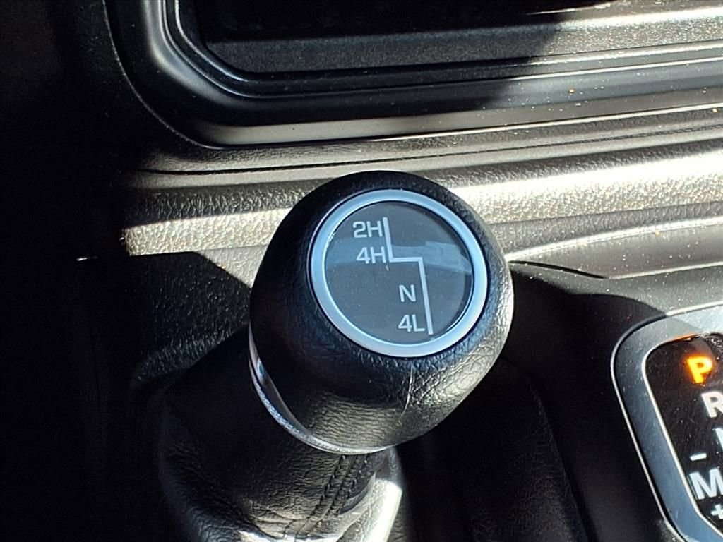 Used 2018 Jeep Wrangler Unlimited Sport image 18