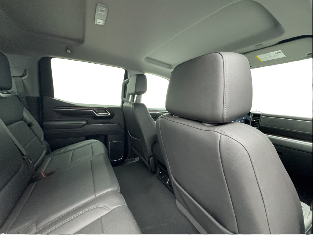 Used 2025 GMC Sierra 1500 SLT AWD/4WD image 30