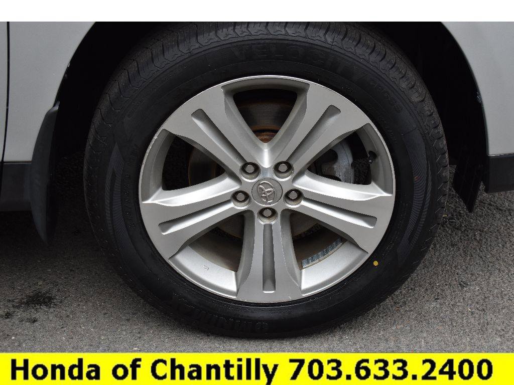 Used 2013 Toyota Highlander Limited image 35
