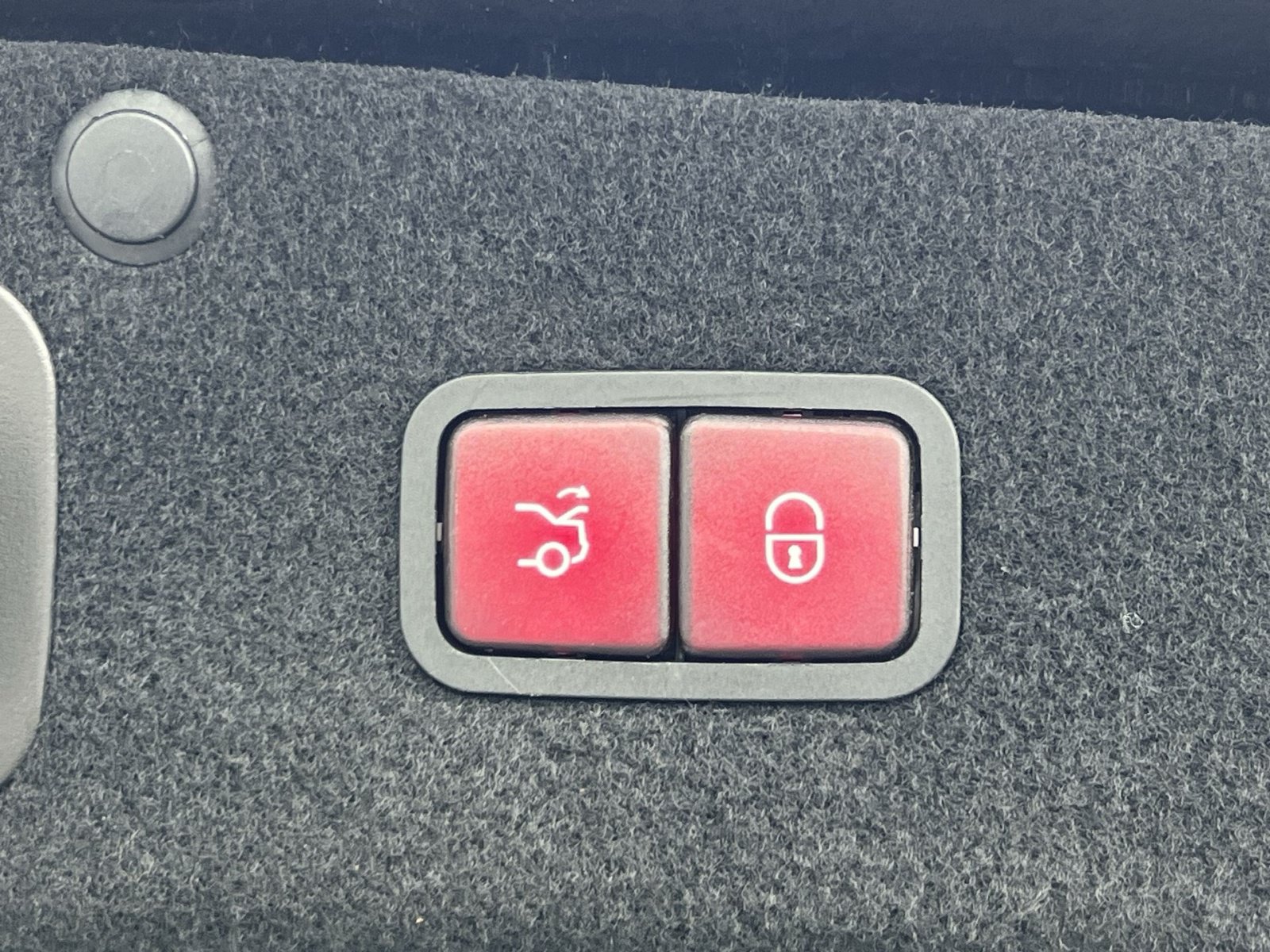 Used 2019 Mercedes-Benz S 560e image 32