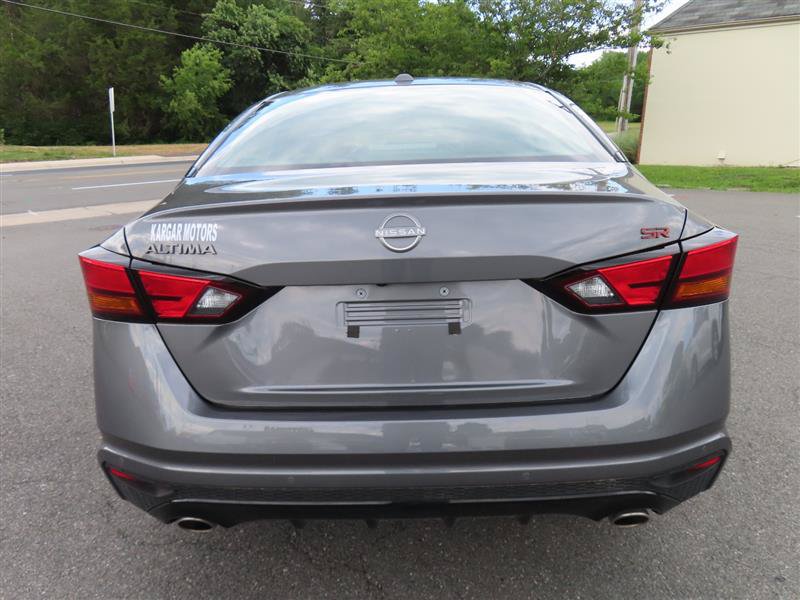 Used 2024 Nissan Altima 2.5 SR FWD image 11