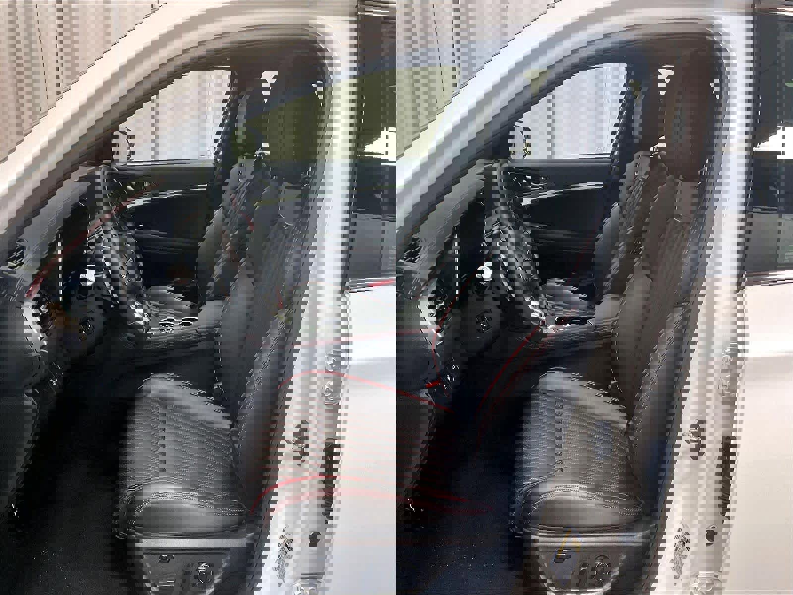 Used 2025 Genesis G70 3.3T Advanced AWD/4WD image 10