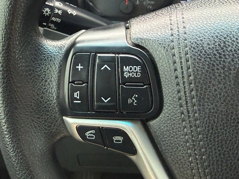 Used 2017 Toyota Sienna LE image 21