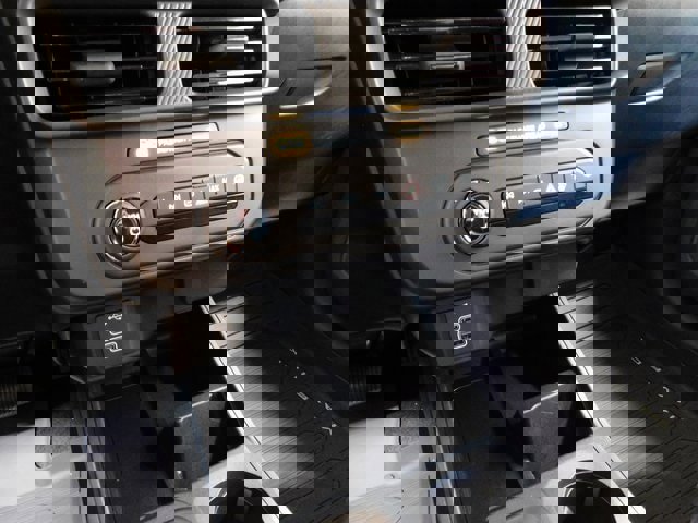 New 2025 Ford Maverick XL w/ Equipment Group 102A image 23