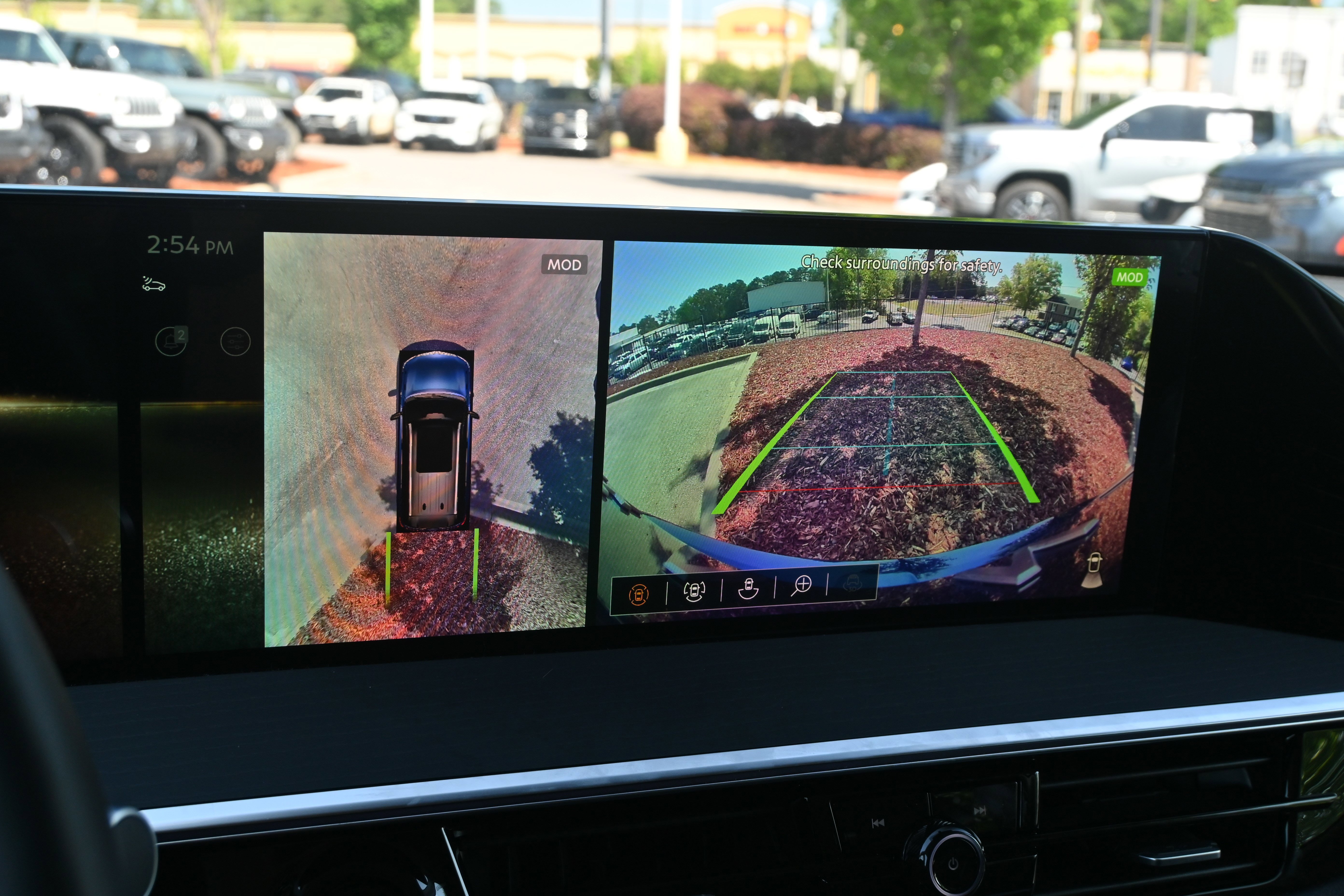 Used 2025 INFINITI QX80 Sensory AWD/4WD image 24