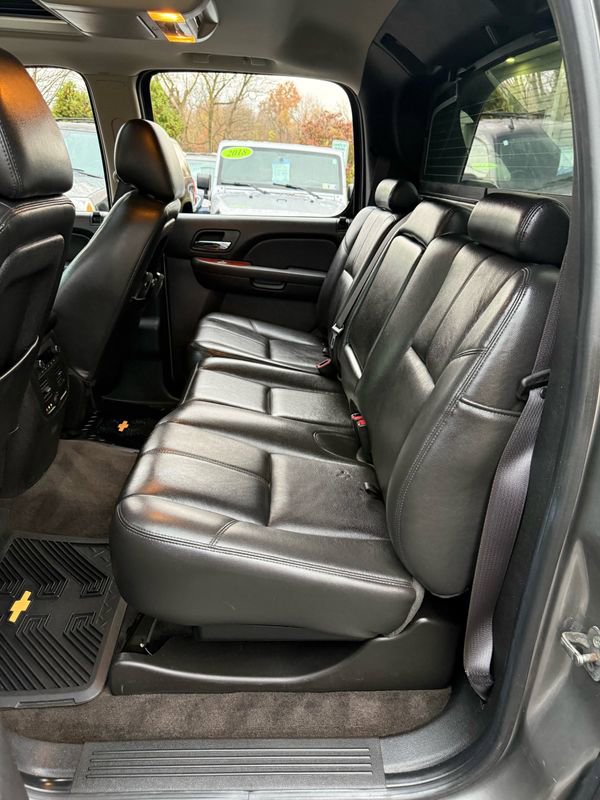 Used 2012 Chevrolet Avalanche LT image 10