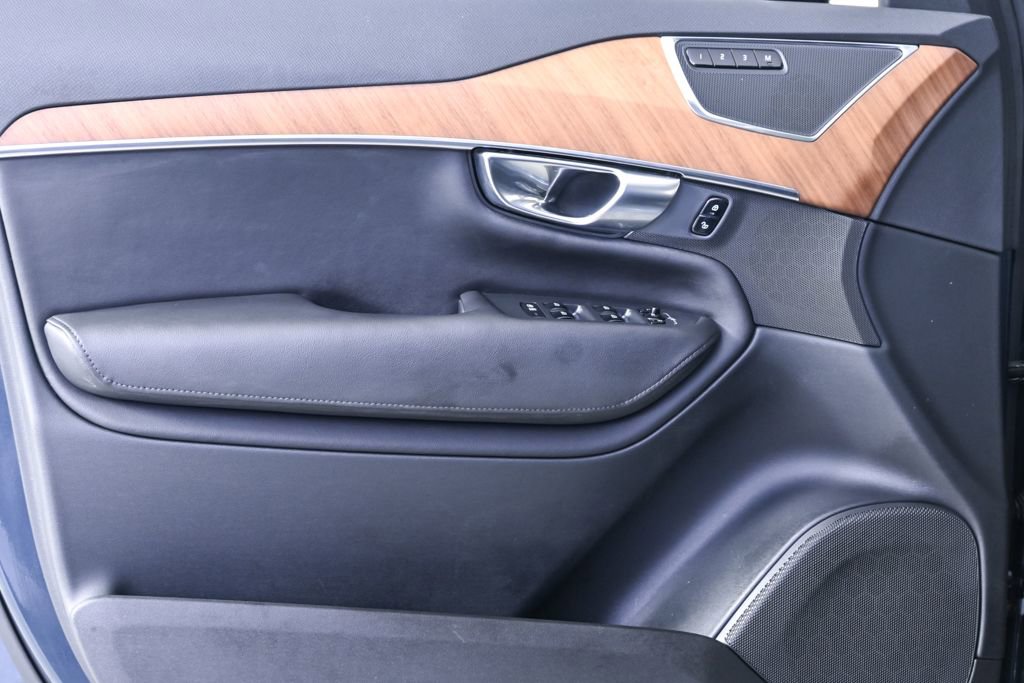 Certified 2023 Volvo XC90 B6 Plus w/ Protection Package AWD/4WD image 8