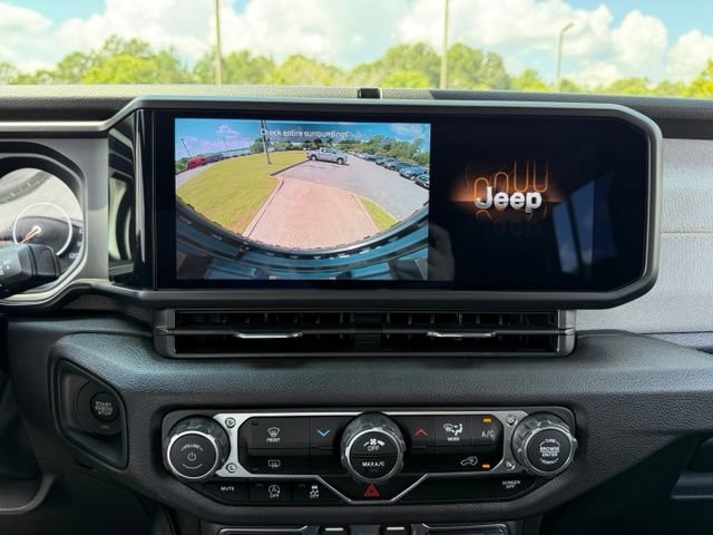 Used 2025 Jeep Wrangler Unlimited Sport AWD/4WD image 21