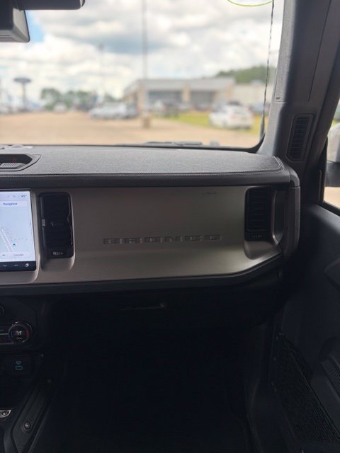 Used 2025 Ford Bronco Outer Banks AWD/4WD image 18