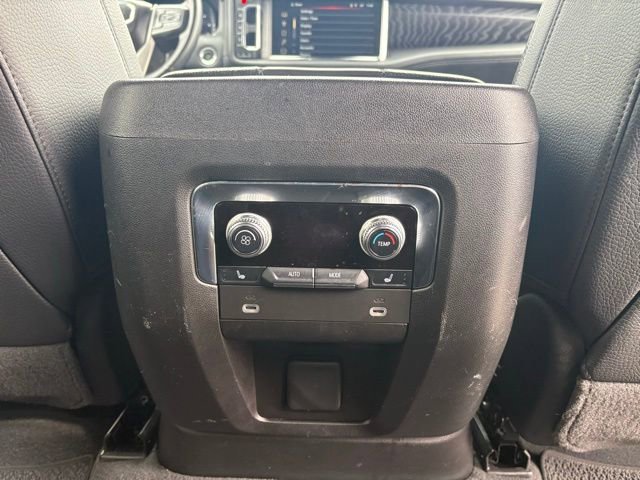 Used 2024 GMC Yukon XL Denali image 35