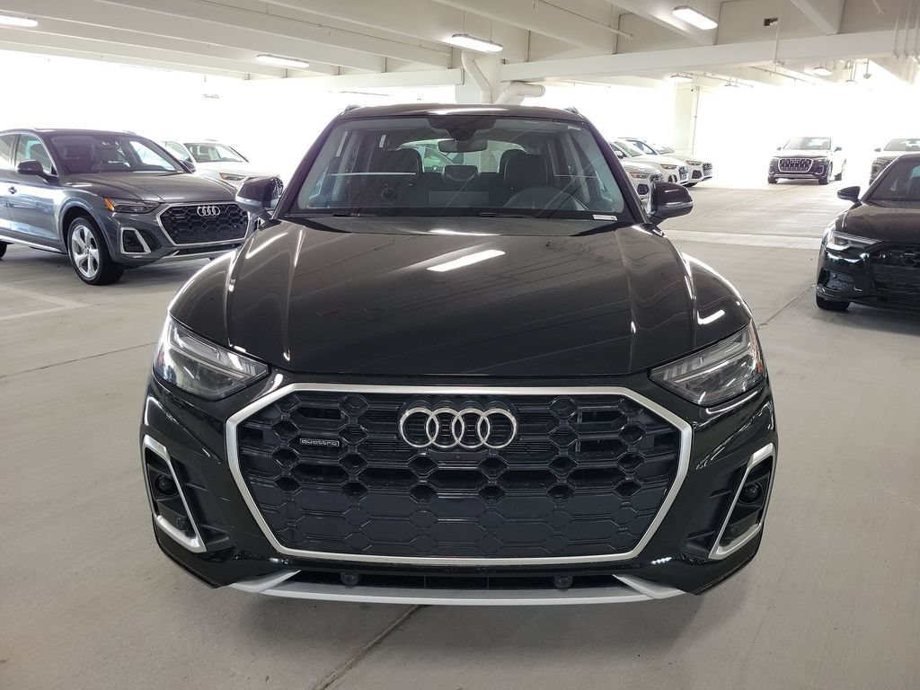 Certified 2024 Audi Q5 e Prestige AWD/4WD image 3