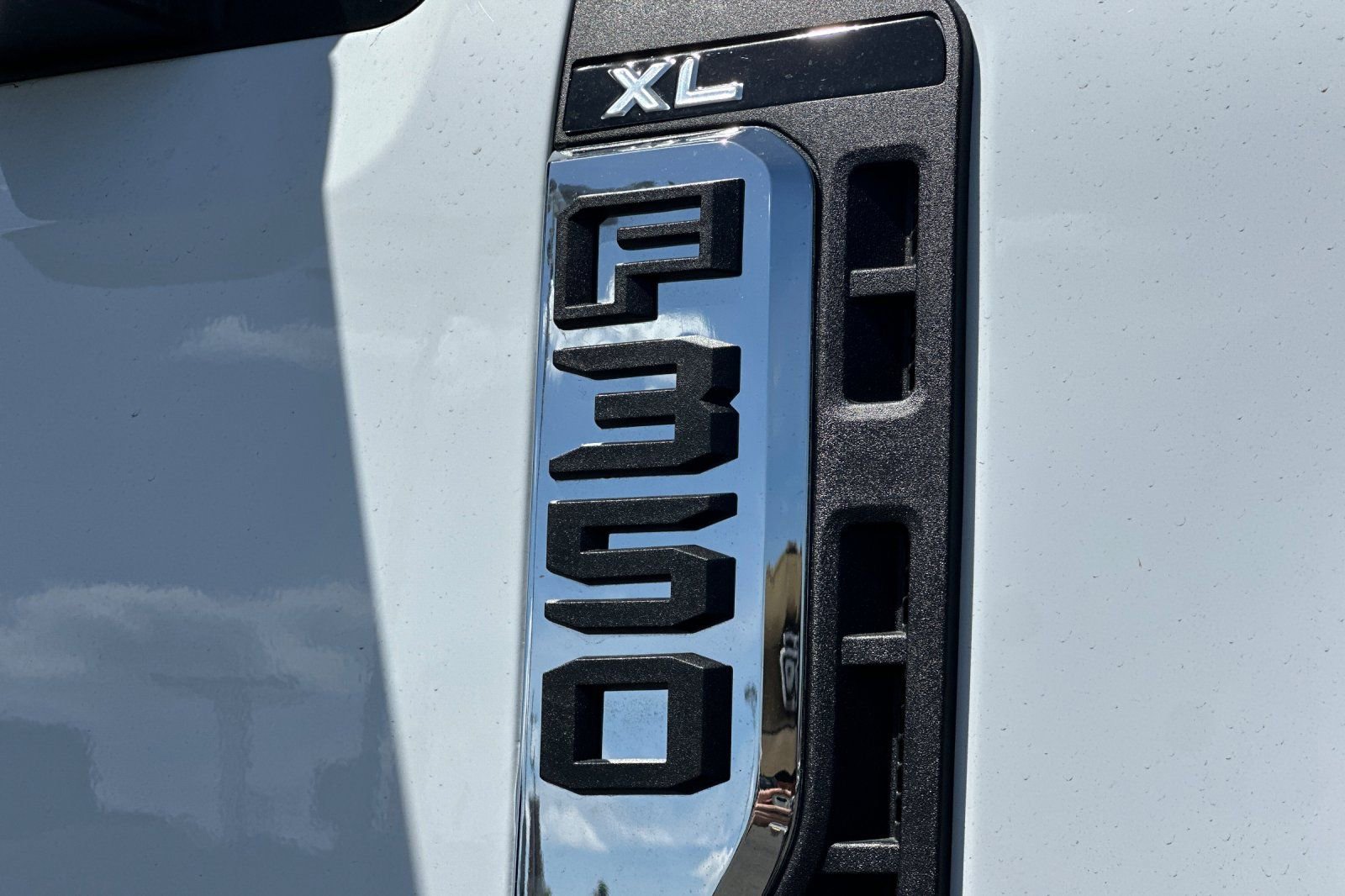 New 2026 Ford F350 XL w/ XL Chrome Package AWD/4WD image 23