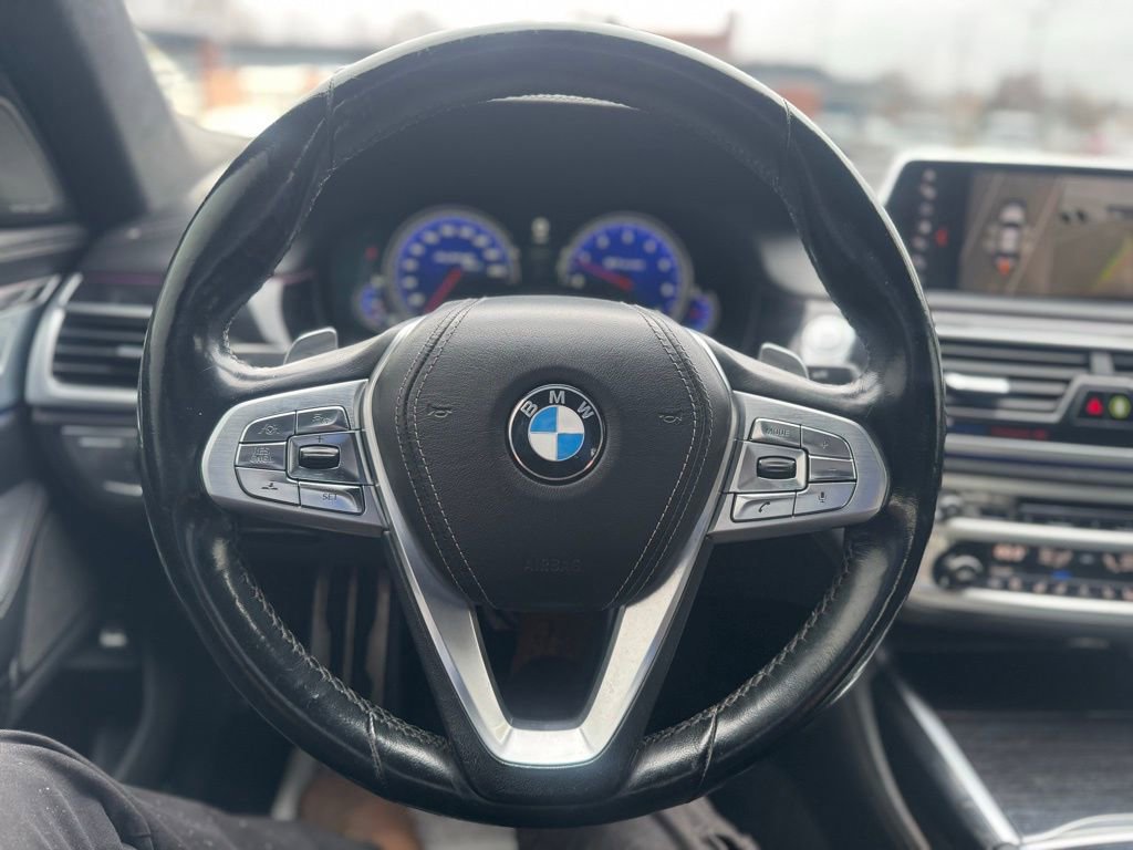 Used 2018 BMW 750i xDrive image 39
