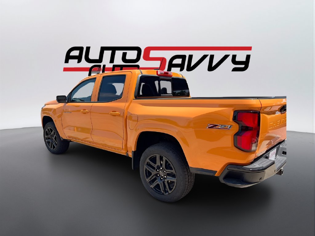 Used 2025 Chevrolet Colorado Z71 w/ Technology Package AWD/4WD image 5