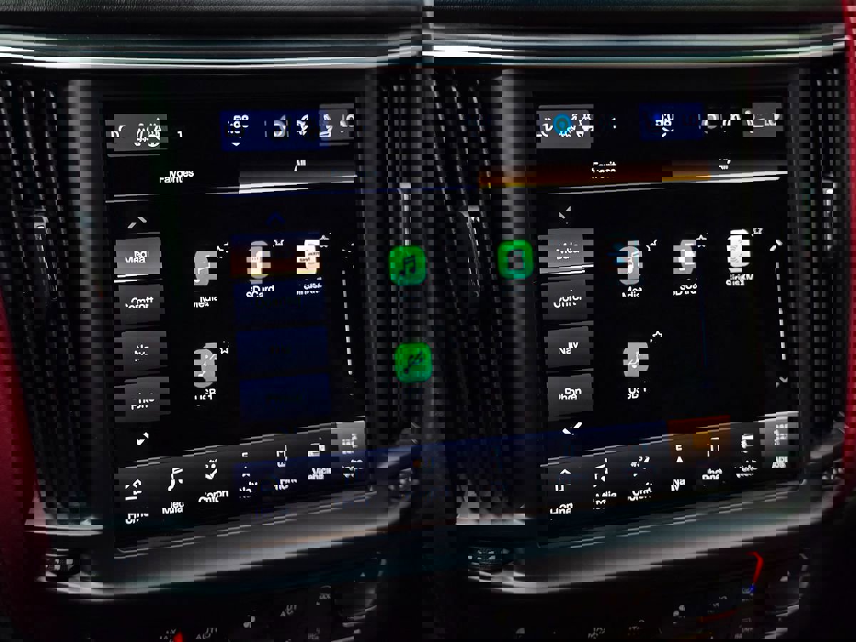 Used 2023 Maserati Levante Modena image 41