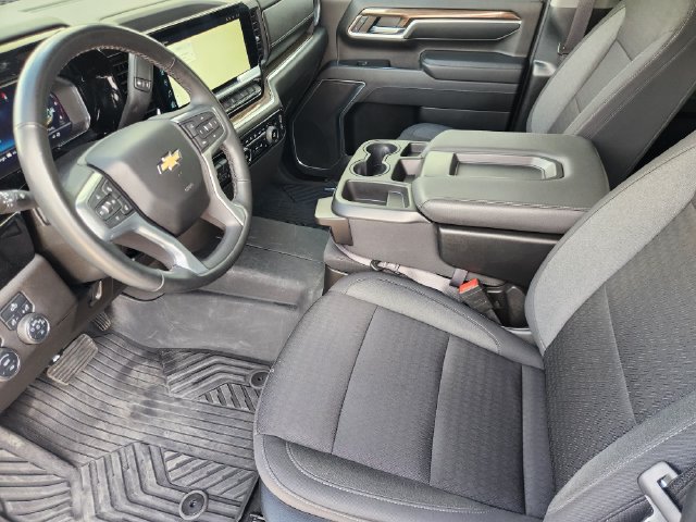 Used 2024 Chevrolet Silverado 2500 LT AWD/4WD image 4