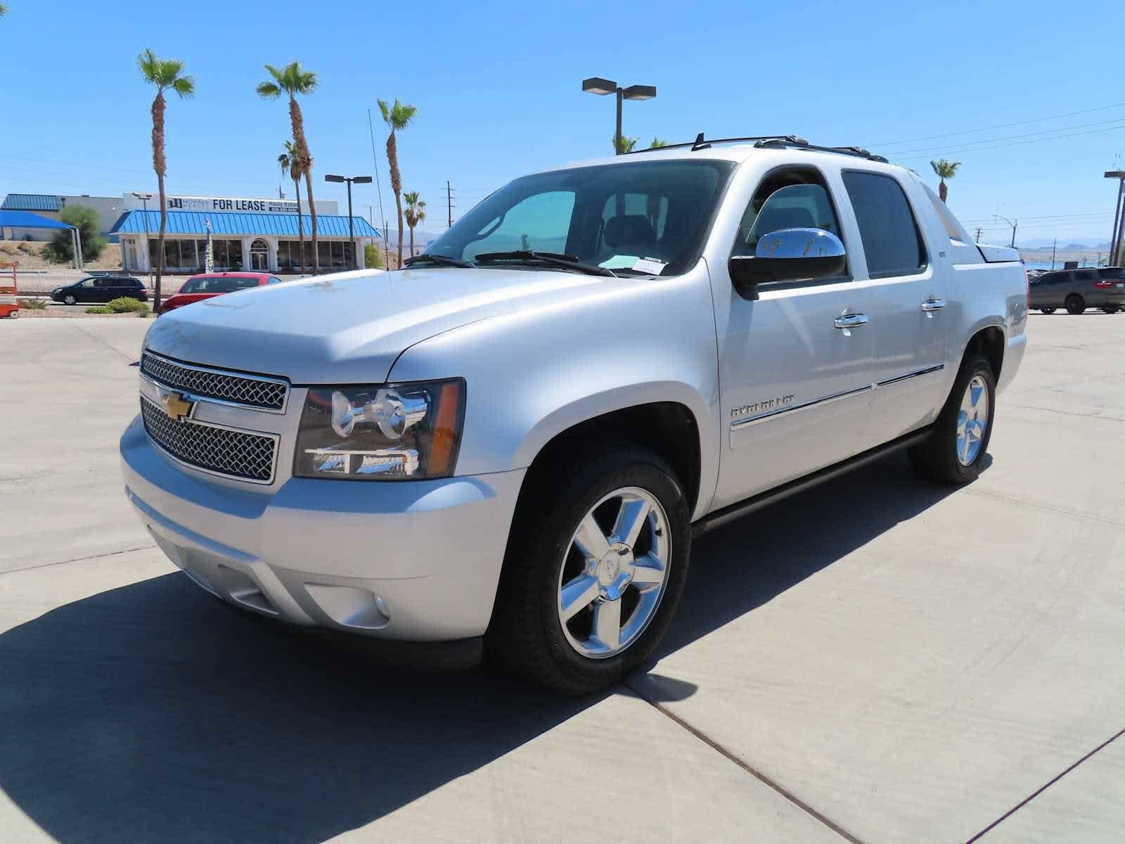 Used 2012 Chevrolet Avalanche LTZ AWD/4WD image 3
