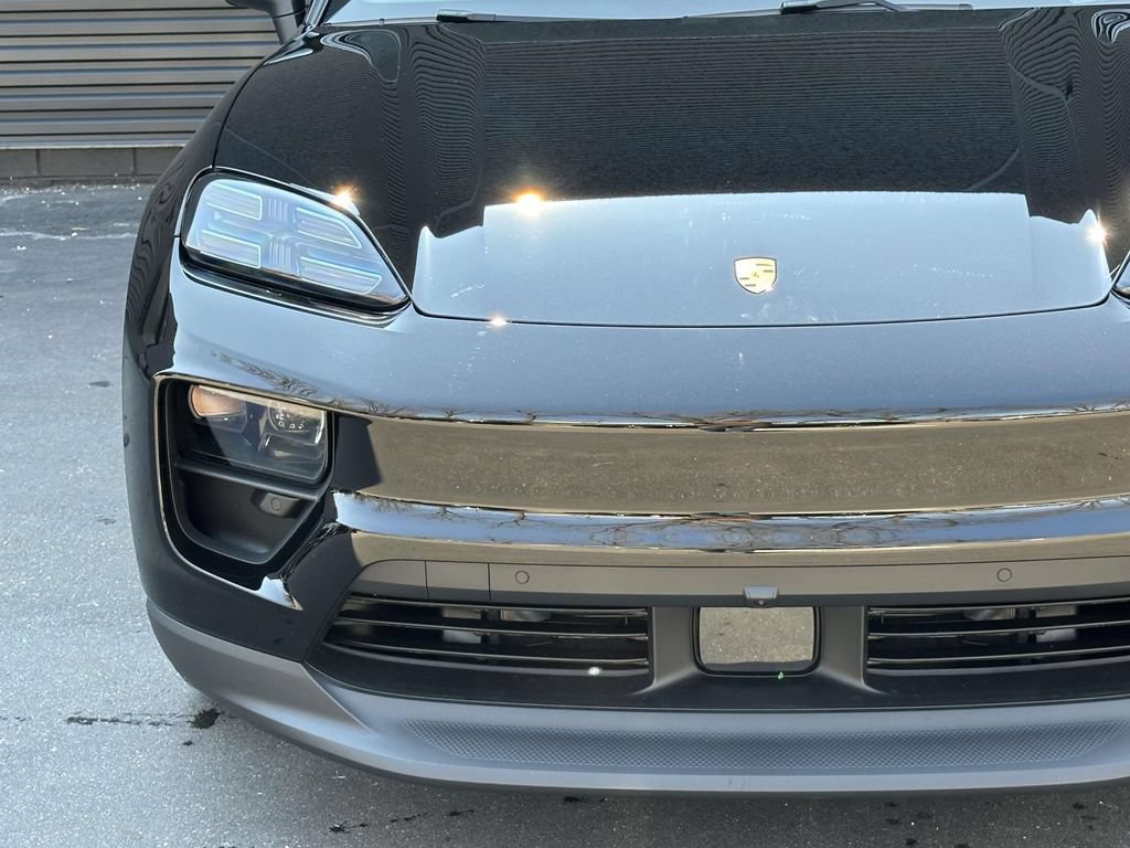 New 2026 Porsche Macan 4 Electric AWD/4WD image 10
