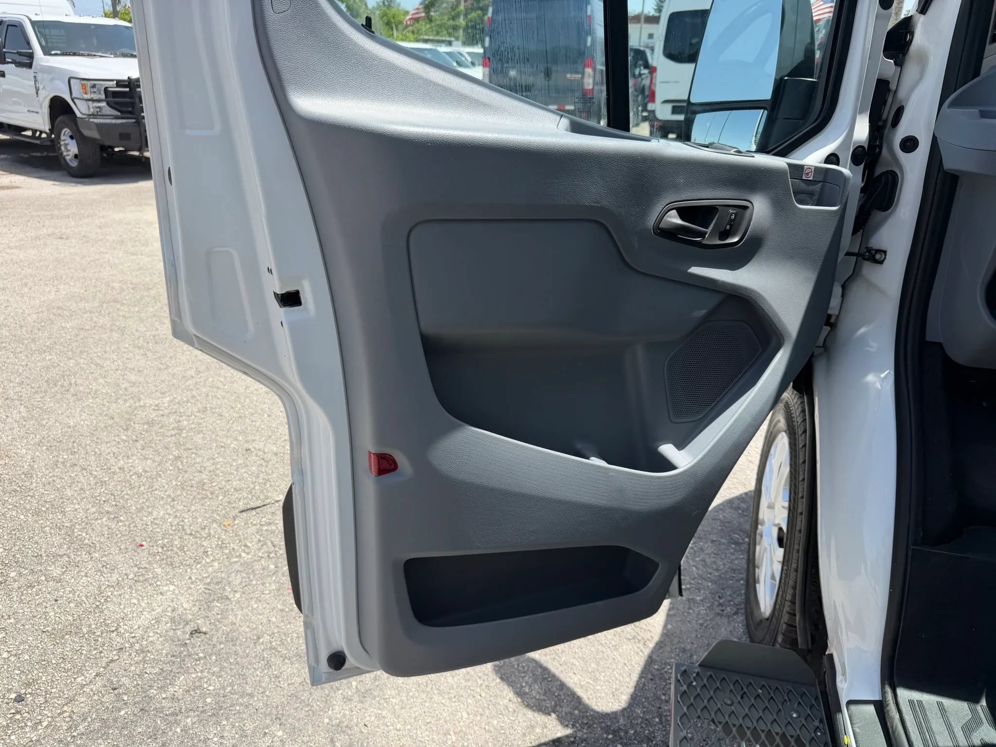 Used 2019 Ford Transit 150 XL RWD image 11