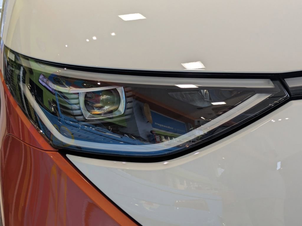 New 2025 Volkswagen ID. Buzz 1st Edition image 8