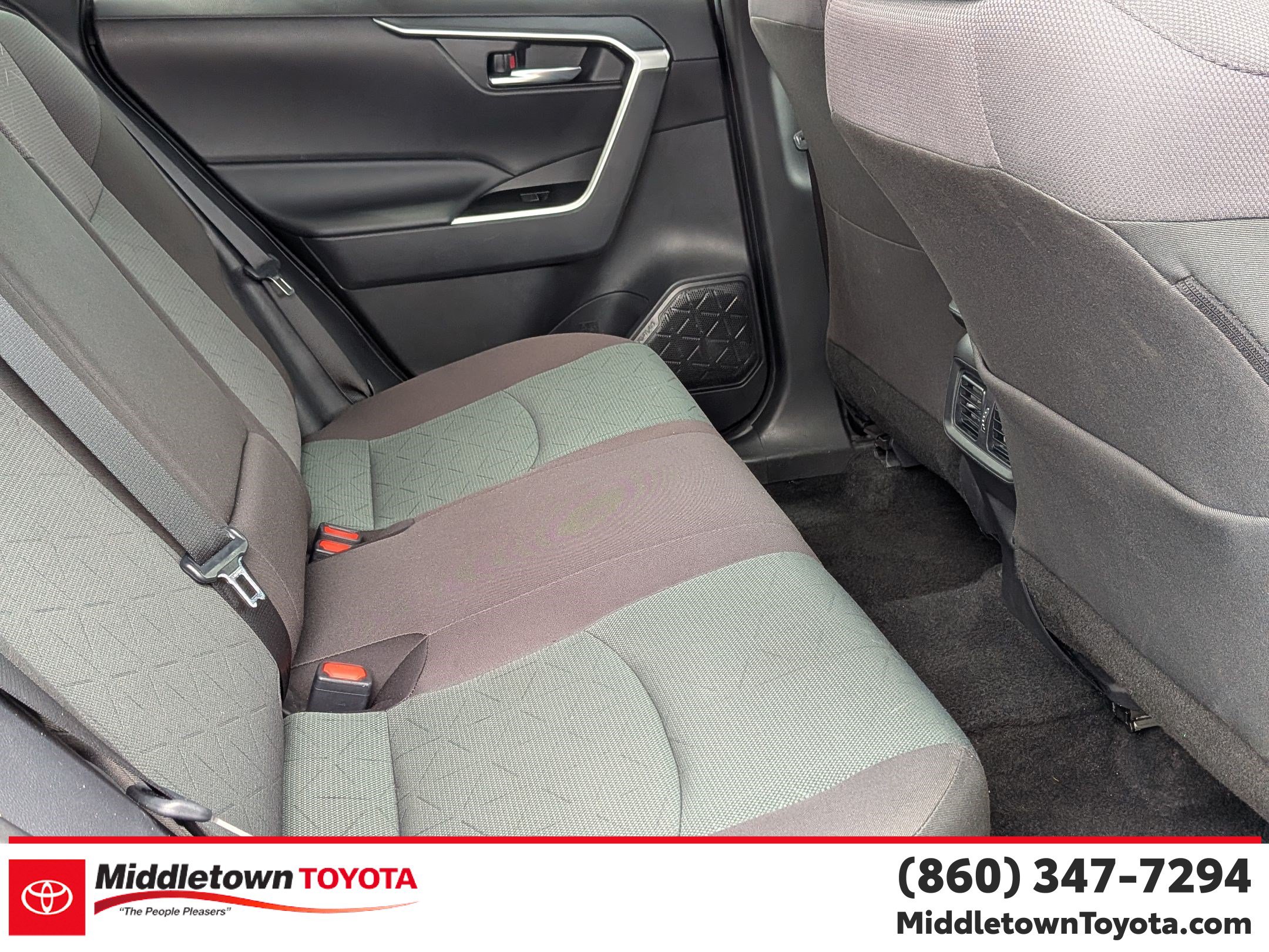 Certified 2025 Toyota RAV4 XLE AWD/4WD image 30