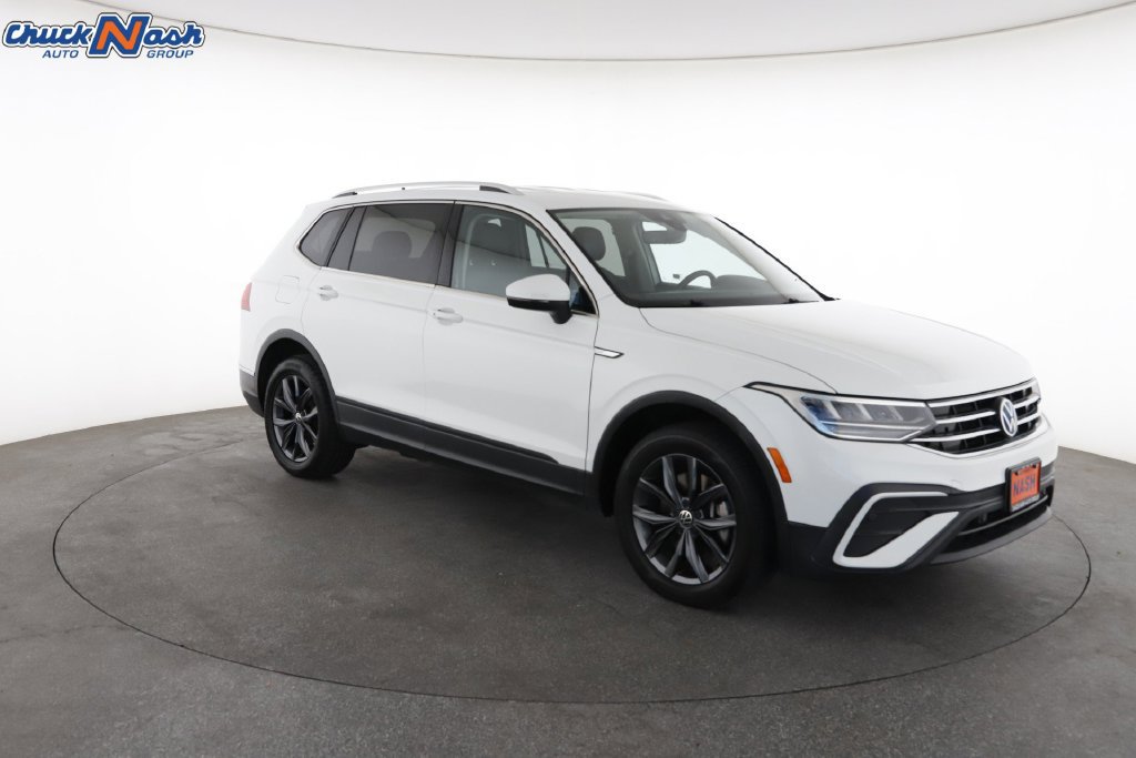 Used 2022 Volkswagen Tiguan SE FWD image 2