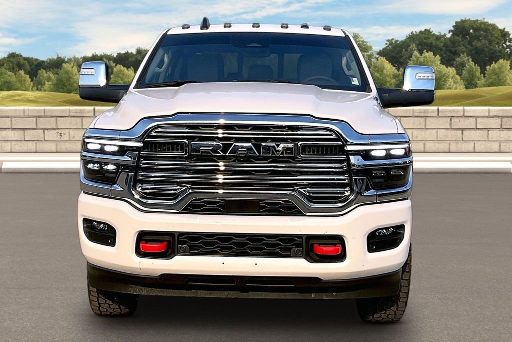 Used 2025 RAM 2500 Laramie AWD/4WD image 3