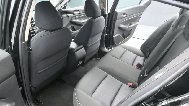 Used 2020 Nissan Altima 2.5 S FWD image 12