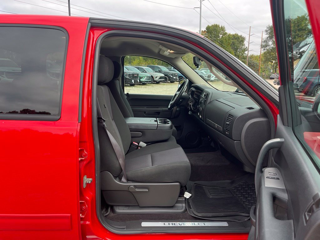 Used 2013 Chevrolet Silverado 1500 LT w/ All-Star Edition AWD/4WD image 32