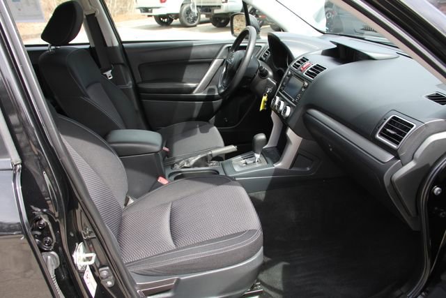 Used 2016 Subaru Forester 2.5i w/ Alloy Wheel Package image 33