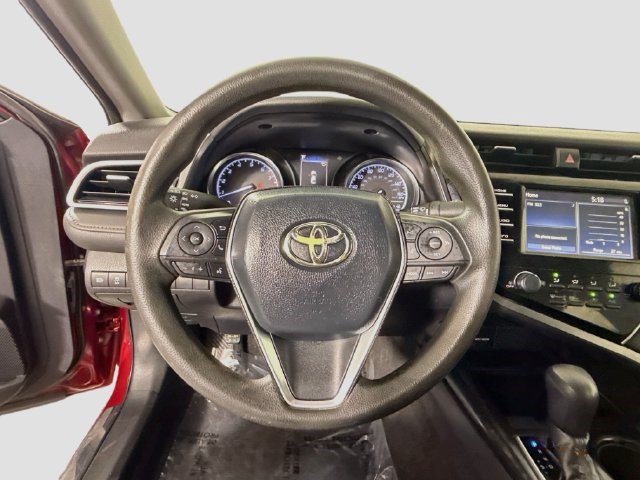 Used 2018 Toyota Camry LE w/ Convenience Package FWD image 12