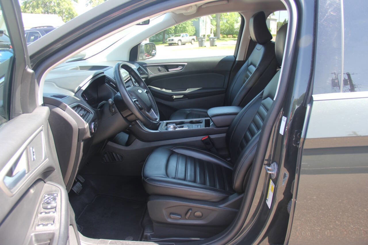 Used 2023 Ford Edge SEL image 25