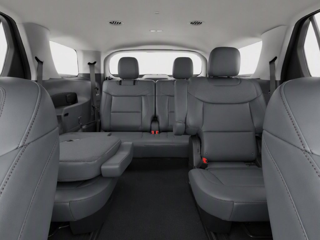 New 2026 Ford Explorer ST-Line w/ ST-Line Street Pack AWD/4WD image 16