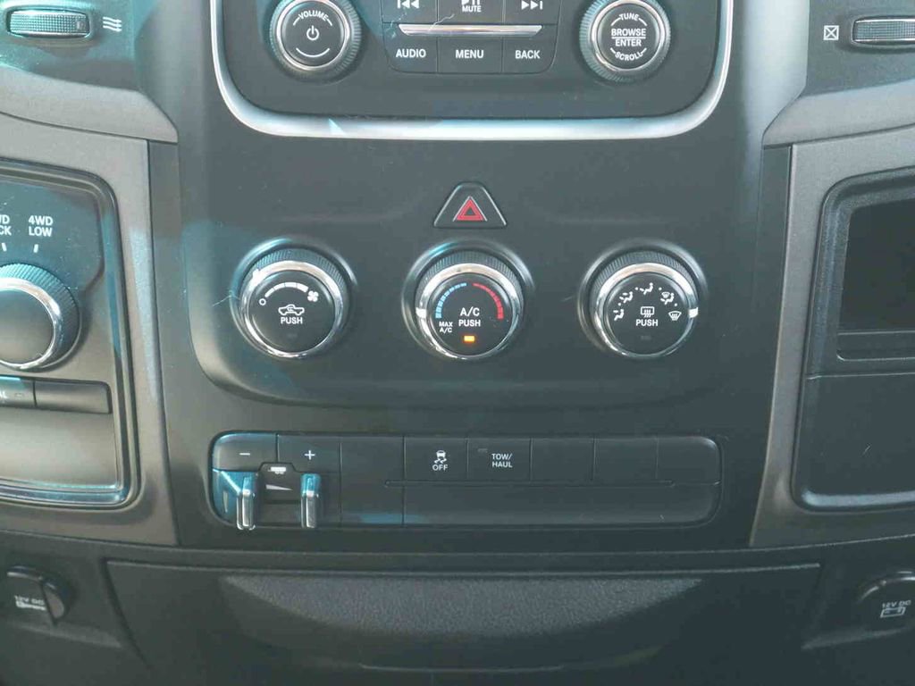 Used 2013 RAM 1500 ST w/ SXT Appearance Group AWD/4WD image 7