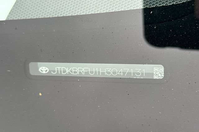 Certified 2017 Toyota Prius One FWD image 4